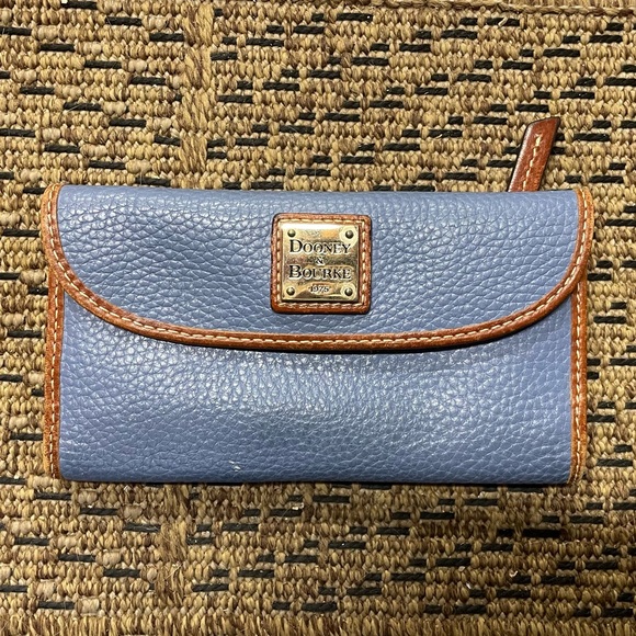 Dooney & Bourke Blue and Brown Leather Trifold Wallet. - Picture 1 of 12